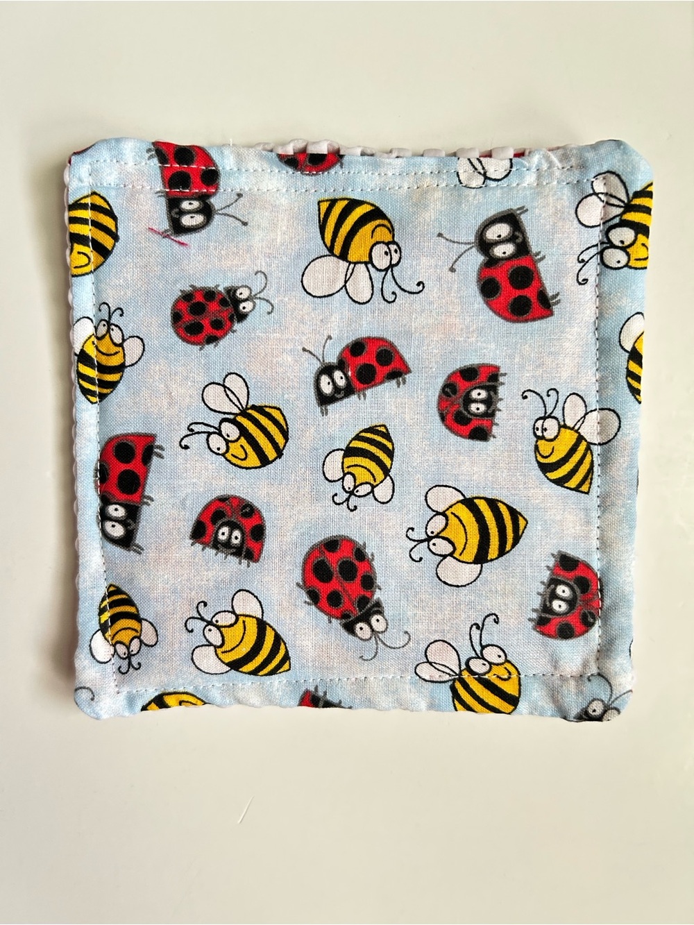 Hand Crafted Non Slip Jar Grippers Adorable Bees & Ladybugs Opens Hard Lids - Picture 7 of 10
